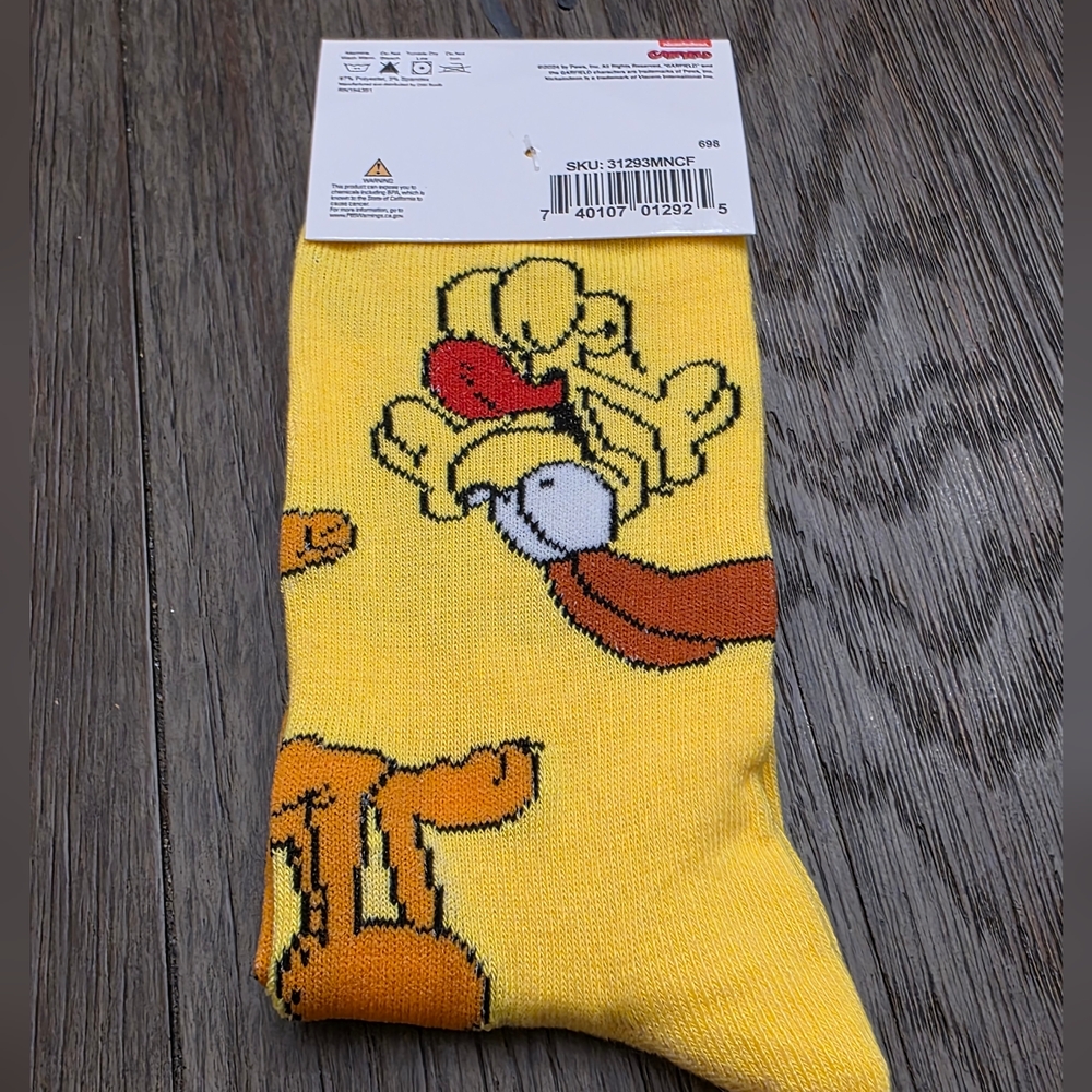 Nickelodeon Garfield And Odie Crew Socks - Picture 4 of 5